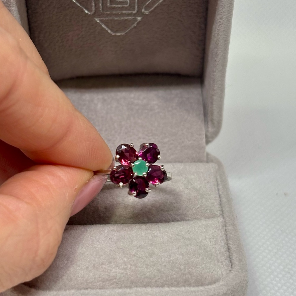 925 Sterling Silver Rhodolite Garnet & Emerald Flower Ring, size 7